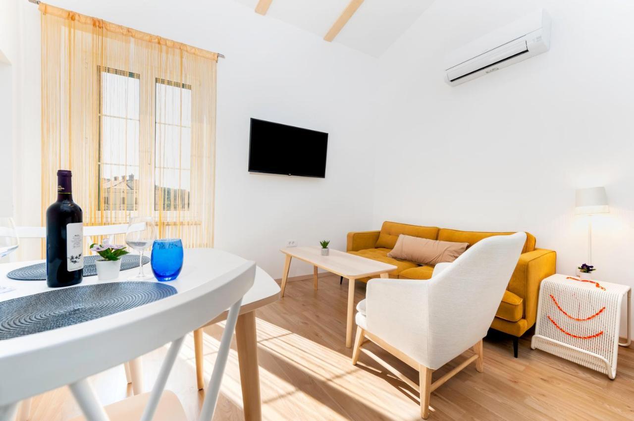 City Comfort Apartments Rovinj Buitenkant foto