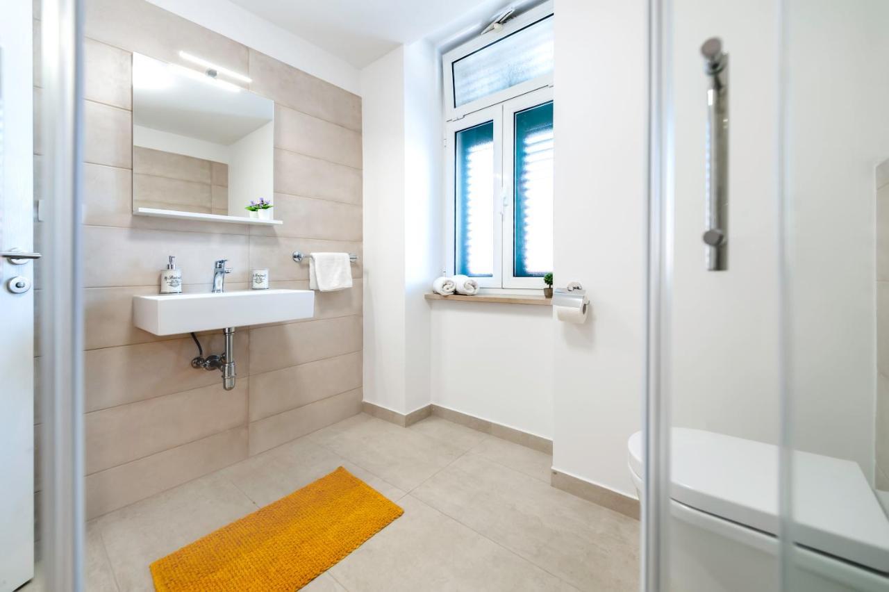 City Comfort Apartments Rovinj Buitenkant foto